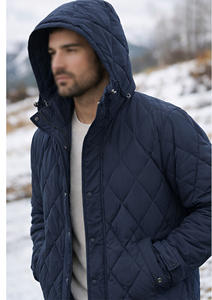 Veste matelassée à capuche pour hommes, vente en gros, vêtements d'extérieur décontractés pour hommes, veste matelassée en polyester coupe-vent et chaude avec fermeture à boutons-pression - Product Image 2