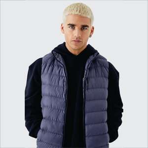 Chaqueta acolchada con logotipo frontal transpirable y acolchada de media manga para hombre, nuevo diseño informal, servicio personalizado de OME, al por mayor, fabricada en Pakistán - Product Image 2