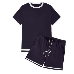 Ensembles de vêtements d'été pour hommes grande taille personnalisés OEM High Street T-shirts à col rond et shorts taille haute Survêtements à motif solide - Product Image 1