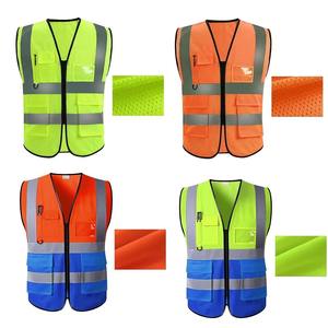 Gilet de sécurité unisexe haute visibilité en polyester pour l'été, sans manches, avec fermeture éclair et multi-poches, idéal pour la construction et la course à pied - Product Image 3