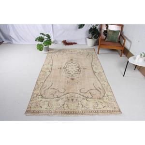 Vintage Rug, 4.3x8 ft Turkish Rug, <b>Brown</b> Polka dot <b>Wool</b> Rug - Product Image 1