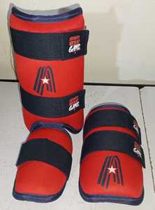 Protège-tibia en cuir personnalisé de sublimation OEM pour unisexe Design unique Protège-tibia de boxe noir Logo personnalisé - Product Image 3