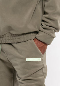 ชุดวอร์มผู้ชายแบบสตรีทแวร์สั่งทำพิเศษ ผ้าไมโครฟลีซ 100% ผ้าฝ้าย ประกอบด้วยกางเกงจ็อกเกอร์ + เสื้อฮู้ดแบบสวม - Product Image 4