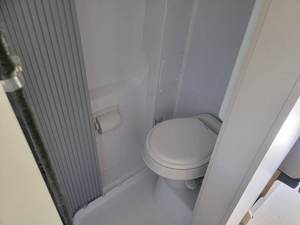 Autocaravana SUV de Lujo 2023, Caravana Económica para Acampar, Vehículo para Uso como Casa Rodante, Color Blanco, para 4-6 Personas, Euro IV, Automático - Product Image 6