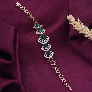 กำไลข้อมือเงินแท้ 925 คุณภาพพรีเมียม ประดับอัญมณี สำหรับการแต่งกายแฟชั่น ชุดเจ้าสาว และโอกาสพิเศษ มีจำหน่ายแล้ว - Product Image 2