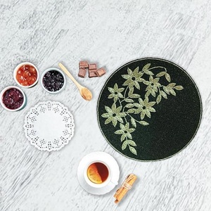 แผ่นรองแก้วสำหรับรับประทานอาหารลูกปัดแก้วขนาด36 "แผ่นรองจานสำหรับงานแต่งงานดีไซน์ลายดอกไม้งานออกแบบได้ตามต้องการ - Product Image 3