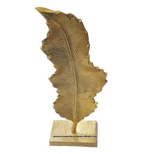 Support de feuille en aluminium fait main pour décor de table de salon Base carrée en couleur or Outil de gâteau durable - Product Image 5