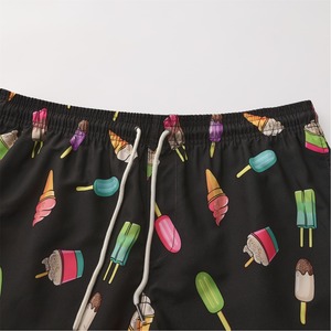 Pantalones casuales estampados de verano Pantalones cortos de malla triangular Pantalones de playa de tres cuartos Pantalones cortos personalizados de secado rápido para exteriores para hombres - Product Image 4