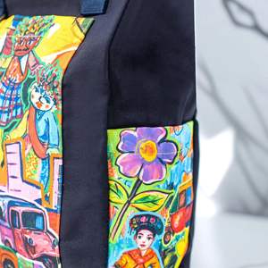 Sac fourre-tout Maurine de haute qualité, KLM, minimaliste, moderne, durable, en toile avec fermeture à glissière, résistant, fabriqué en Indonésie pour un usage quotidien - Product Image 3