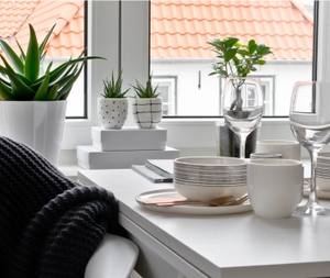 Elegante Juego de Macetas de Cerámica Blanca con Diseño Moderno de Cuadrícula de Puntos, Duradero Soporte para Plantas Suculentas de Interior - Product Image 6