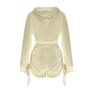 Conjunto Deportivo de Terciopelo de Dos Piezas para Mujer, Invierno 2025, con Logotipo Personalizado, Sudadera y Pantalones Cortos, Ajuste Entallado, Ecológico y Transpirable - Product Image 3