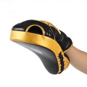 Mitaines de mise au point personnalisées professionnelles pour Kick Boxing et Karaté Gants de frappe en cuir PU avec coussinets de mise au point - Product Image 2