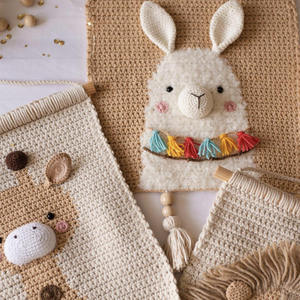 Décoration murale originale en crochet faite à la main, motif animaux de dessin animé, avec perles en bois et pompons, pour l'intérieur et l'extérieur - Product Image 2