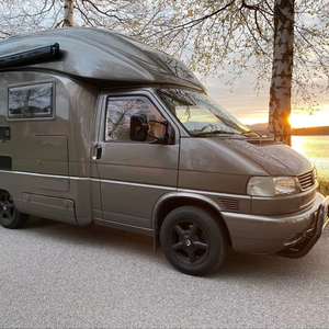 Autocaravana Versátil con Color Personalizado, Autocaravanas Metálicas con Diseño Interior de Lujo, Autocaravana para Acampar al Aire Libre - Product Image 1