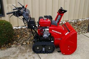 Équipement de déneigement à vendre / Souffleuse à neige à vendre, déneigement toutes saisons, déneigement efficace - Product Image 2