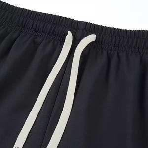 Ensemble sweat à capuche et short pour homme avec logo personnalisé Tenue deux pièces élégante et confortable pour un usage quotidien Exercice d'entraînement et séances de gymnastique - Product Image 5