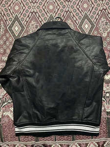 Blouson universitaire vierge personnalisable avec logo, manches en toile, col montant, doublure polaire écologique, logo frontal - Product Image 5