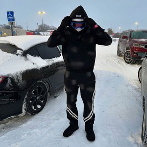 Conjunto Deportivo de Felpa 100% Algodón para Hombre al por Mayor, Sudadera con Capucha y Pantalones con Lavado Ácido Personalizado, Bordado Liso, Ropa Urbana - Product Image 4