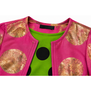 Giacca Bolero Ankara Rosa con Motivo Dorato e Pois Verdi e Neri, Abito Corto Senza Colletto al Ginocchio - Product Image 5