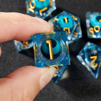 Jeu de 7 dés en résine pour dragon et donjon Blue Dragon Eye avec dés polygonaux à bords tranchants