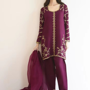 2025 @ Zari Broderie sur kurta pour femme, pantalon Salwar et costumes de fête Dupatta avec Dabka embelli, pierre, Resham, travail des perles - Product Image 1