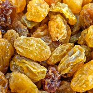 Compra pasas doradas de primera calidad, entrega rápida al por mayor, 10Kg por Cartón, snack dulce sin semillas para amantes de la comida - Product Image 6