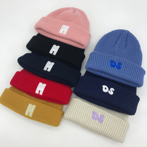 Bonnet en tricot à revers chaud doux confortable doublé en polaire bonnet extensible élégant couvre-chef pour le froid en plein air - Product Image 1