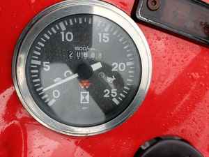 Tracteur agricole à roues Massey Ferguson 240 d'occasion de qualité supérieure, 4 roues motrices, 70 CV, testé et inspecté, robuste et polyvalent - Product Image 6