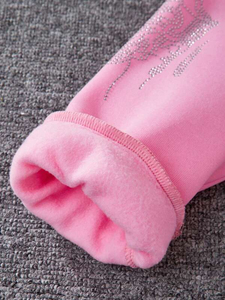 Sudadera con capucha unisex de forro polar con pedrería brillante y diseño frontal de cristal, ideal para pedidos de ropa urbana de invierno. - Product Image 4