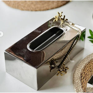 Meilleure vente Porte-boîte à mouchoirs en métal doré créatif au design moderne avec des embellissements en cristal élégants pour la maison et le bureau à bas prix - Product Image 5