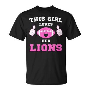 Cette fille aime ses Lions, t-shirt de football rose, vêtements de supporter pour femmes - Product Image 1