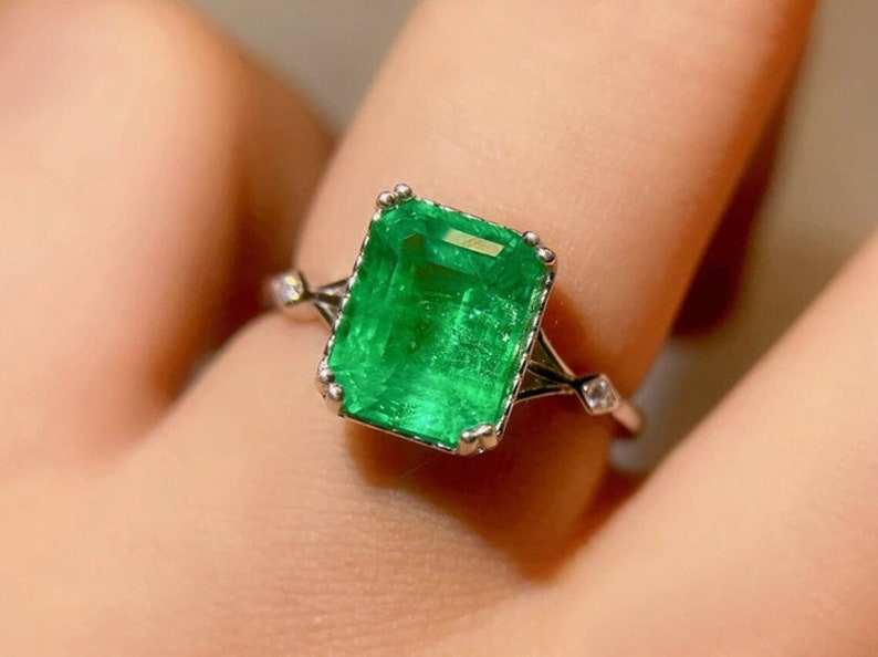 สีเขียว