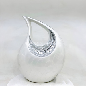 Urne funéraire décorative en aluminium élégante pour cendres humaines adulte homme souvenir commémoratif exportateur en gros directement de l'usine personnalisé - Product Image 3