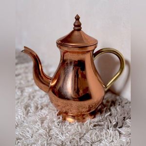 Cafetière en cuivre décorative et durable avec longue poignée idéale pour le brassage du café turc et l'affichage de table - Product Image 2