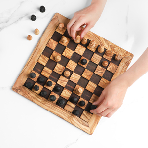 ArtisRaw Classy Jeu d'échecs noir fait à la main en bois d'olivier avec pièces d'échecs et plateau - Product Image 4