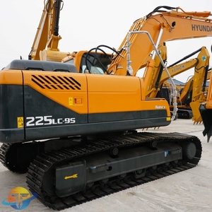 Excavadora Hyundai 225LC-9S de Segunda Mano en Perfecto Estado, Motor Cummins, Gran Oferta - Product Image 6
