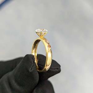Anillo Solitario con Diamante Cultivado en Laboratorio de 2.00ct, Corte Redondo, 6 Puntas, Certificado IGI, Oro de 14k/18k - Product Image 2