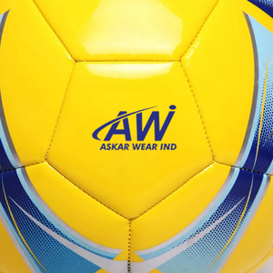 ฟุตบอลคุณภาพพรีเมียม ทนทาน ออกแบบมาเพื่อการฝึกซ้อมและการแข่งขัน พร้อมใช้งานได้ยาวนานสำหรับการเล่นกีฬาประจำวัน - Product Image 5