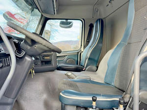 Camión Volquete Volvo FMX 410 Kipper 2012 Muy Limpio, 6,00m + BORDMATIC 8x4, EURO 5, 451-500HP, en Venta - Product Image 5