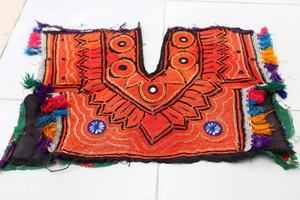 Kutch Vintage Adornado Yokes Parches Bolsos Vestido Chaqueta Banjara Espejo Parche - Product Image 2