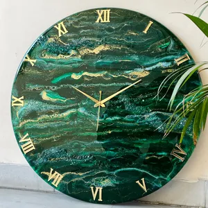 Horloge murale de luxe en résine faite à la main avec mouvement silencieux pour la décoration de la maison et du bureau disponible aux meilleurs prix d'Inde - Product Image 3
