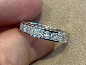 Anillo Clásico y Moderno Unisex con Moissanita Creada en Laboratorio, Diseño Geométrico en Plata - Product Image 6