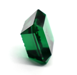 Pierre précieuse en cristal sculpté d'émeraude de laboratoire octogonale à facettes pour la fabrication de bijoux Calibré de laboratoire - Product Image 4