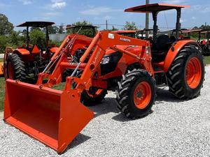 Tracteur Kubota 71HP M7060 avec chargeur frontal à vendre - Product Image 2