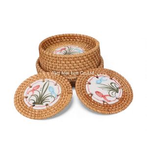 Juego de Posavasos de Ratán Natural Estilo Bohemio Hechos a Mano con Bandeja de Almacenamiento a Juego para Tazas de Café/Té, Decorativos para Mesa, Hechos en Vietnam - Product Image 1