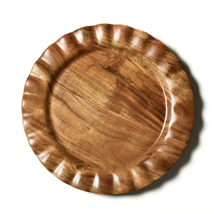 Assiette de présentation en bois d'acacia artisanal, bord festonné foncé, pour mariage et décoration d'événements - Product Image 5