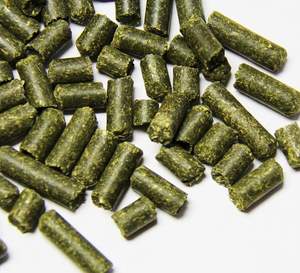 Pellets de heno de alfalfa y pacas de heno Timothy, piensos secos para ganado, caballos, peces, cerdos con hierba de Rodas y harina de pescado - Product Image 1