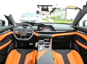 Nouvelles voitures chinoises à essence 2023 à vendre 1.5T 2.0T Véhicules turbo automatiques R21 Voitures compactes de taille moyenne à essence Coops inclus - Product Image 6