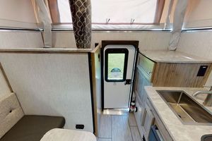 Venta al por mayor impermeable Pop up Caravanas camioneta tobogán en Camper con cocina RVs para la venta a EE.UU./AUSTRALIA/NORUEGA/EUROPA - Product Image 5