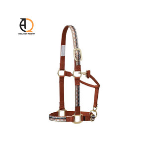 Cabestro de Cuero y Nailon Resistente para Caballo con Herrajes Metálicos, Estilo de Silla Inglesa, Colores y Tamaños Personalizables - Product Image 4